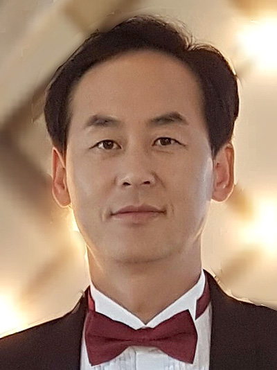 김진웅